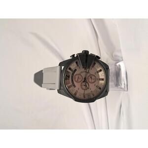 ​Diesel Mega Chief DZ4496 - Champagne Dial - New Battery - Works Great-Read Info